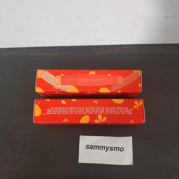 2x ALAMAR x Cheetos Flamin Hot! Heatstroke Duo Ended Cheek Stick 2 x 7.0 g - Picture 4 of 4